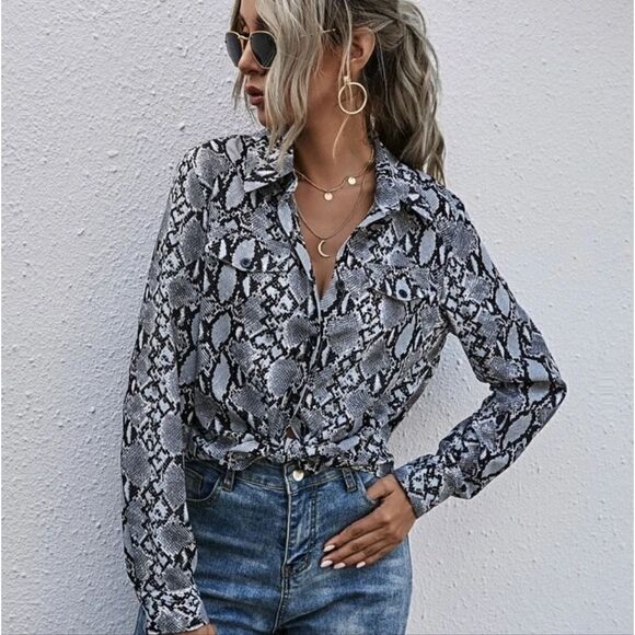 SHEIN Tops - Shein Button down Cropped Shirt